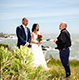 Hochzeit auf einer steilen Klippe direkt über dem Meer in Kalifornien